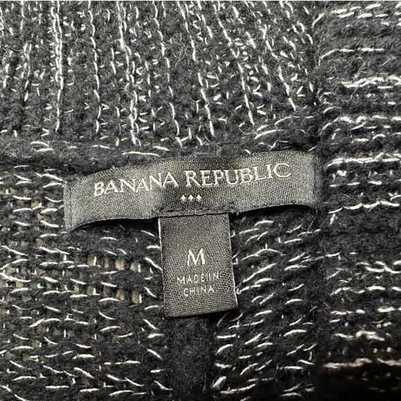 Banana Republic: Black Cardigan - Picture 4 of 6